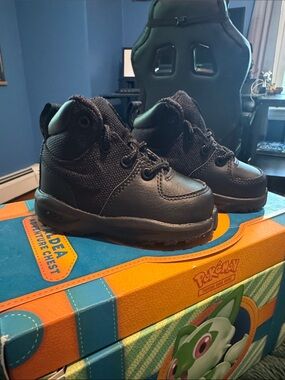 Nike Kids Black High-Top Casual Boots